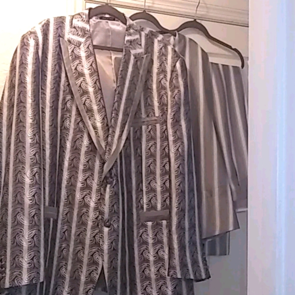 IL Canto Men's  3-pc Suit